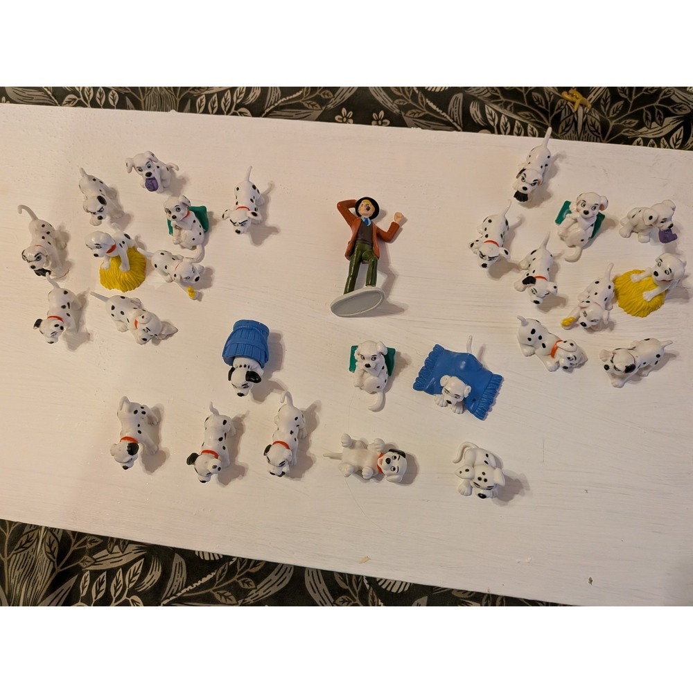 Vintage 101 DALMATIANS Vinyl Figure Lot Of 26 Toys Disney Cake Toppers Roger